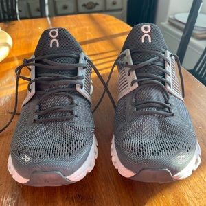 Mens On cloud grey white